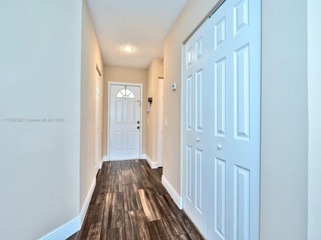 1464 Garden Rd, Weston FL 33326