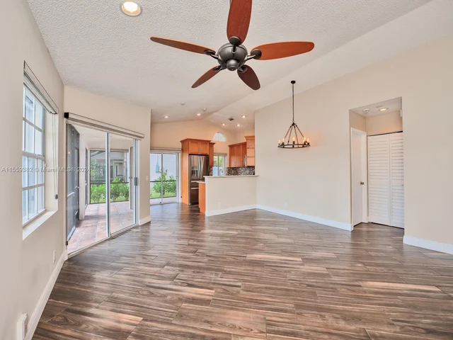 1464 Garden Rd, Weston FL 33326