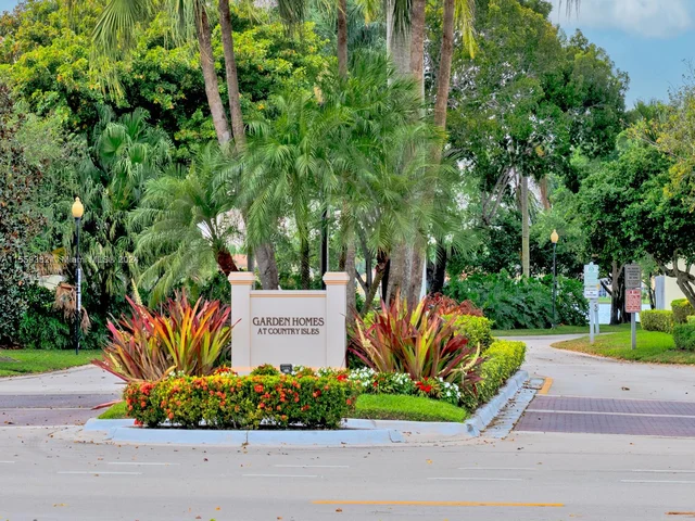 1464 Garden Rd, Weston FL 33326