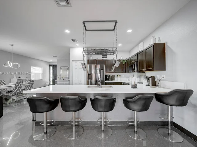 3144 SE 3rd Dr, Homestead FL 33033