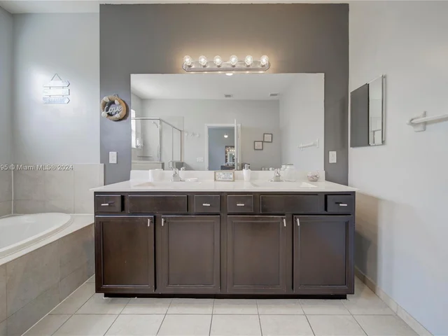 3144 SE 3rd Dr, Homestead FL 33033