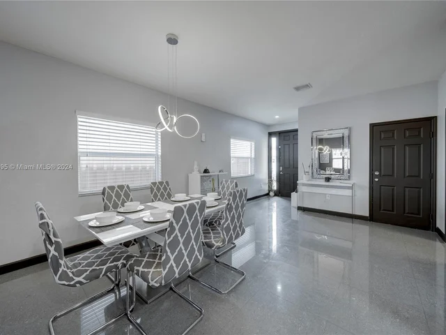 3144 SE 3rd Dr, Homestead FL 33033