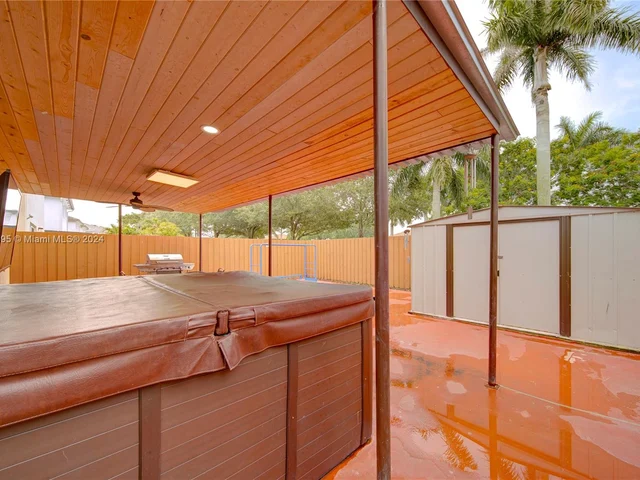 3144 SE 3rd Dr, Homestead FL 33033