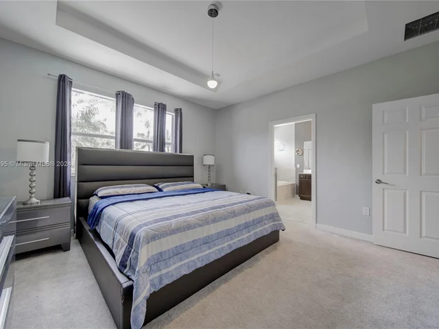 3144 SE 3rd Dr, Homestead FL 33033