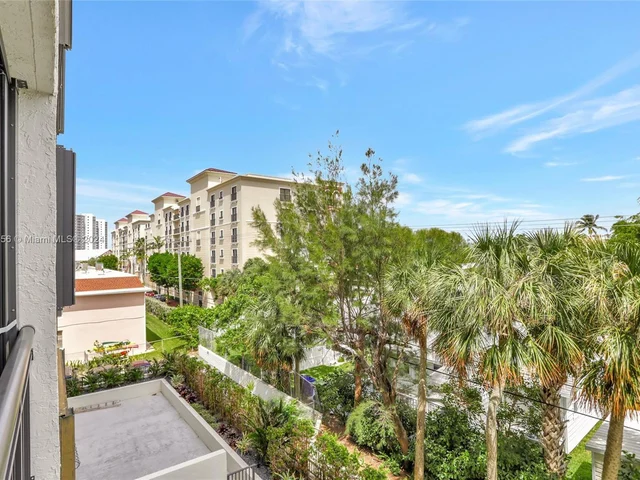 2300 NE 33rd Ave # 402, Fort Lauderdale FL 33305