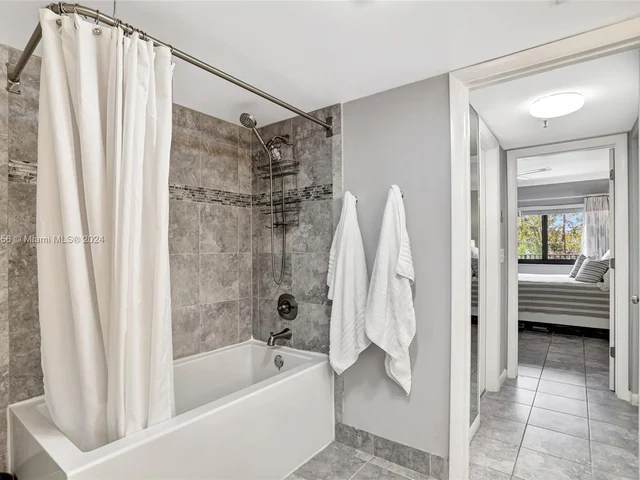 2300 NE 33rd Ave # 402, Fort Lauderdale FL 33305