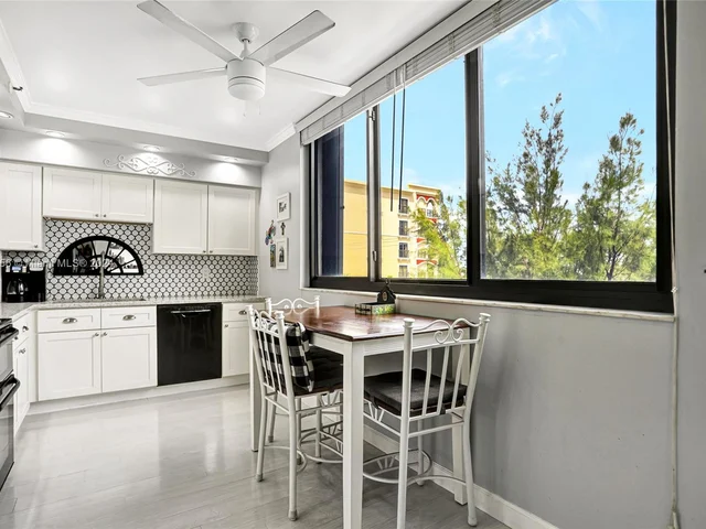 2300 NE 33rd Ave # 402, Fort Lauderdale FL 33305