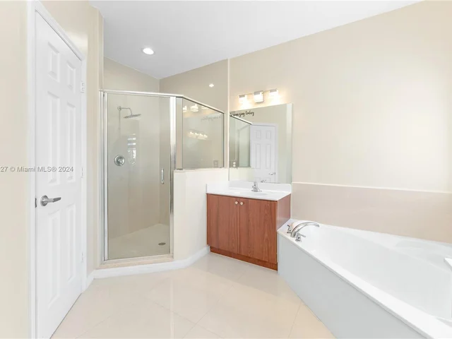 16554 SW 71st Ter # 16554, Miami FL 33193