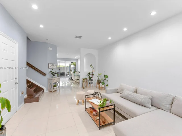 16554 SW 71st Ter # 16554, Miami FL 33193