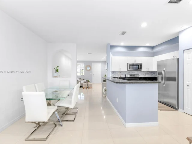 16554 SW 71st Ter # 16554, Miami FL 33193