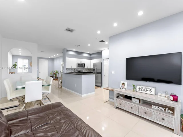 16554 SW 71st Ter # 16554, Miami FL 33193