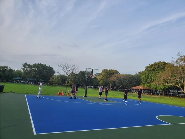 8350 Dundee Ter, Miami Lakes FL 33016