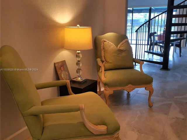 8350 Dundee Ter, Miami Lakes FL 33016