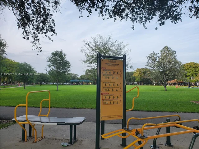 8350 Dundee Ter, Miami Lakes FL 33016