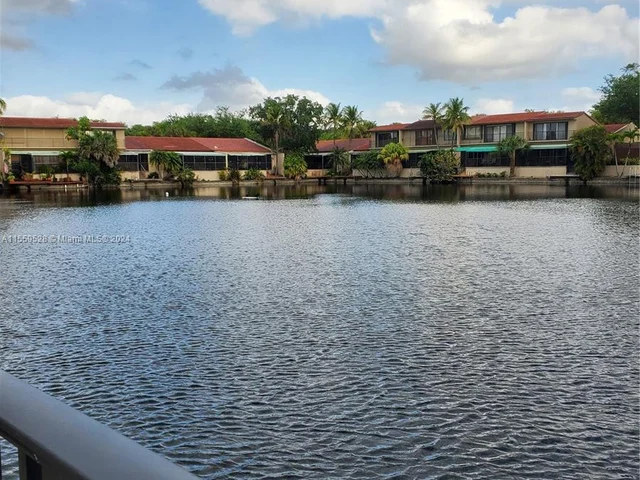 8350 Dundee Ter, Miami Lakes FL 33016