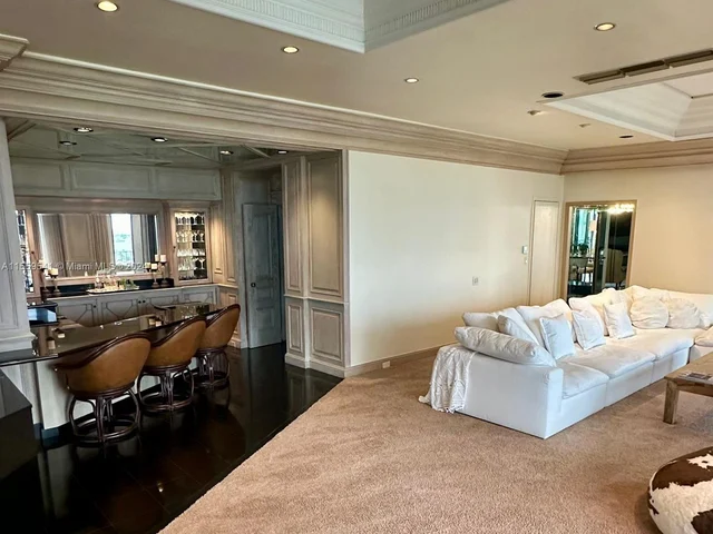 11111 Biscayne Blvd # G, Miami FL 33181