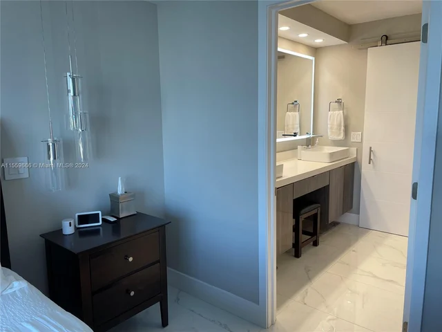 3600 Mystic Pointe Dr, Aventura FL 33180