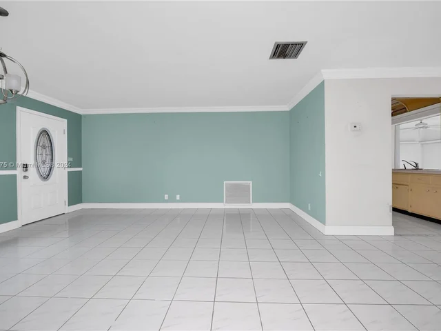 4301 NW 46th St, Tamarac FL 33319