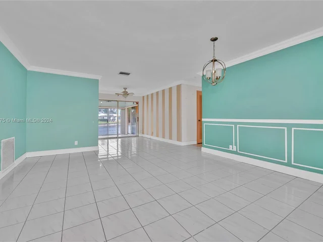 4301 NW 46th St, Tamarac FL 33319