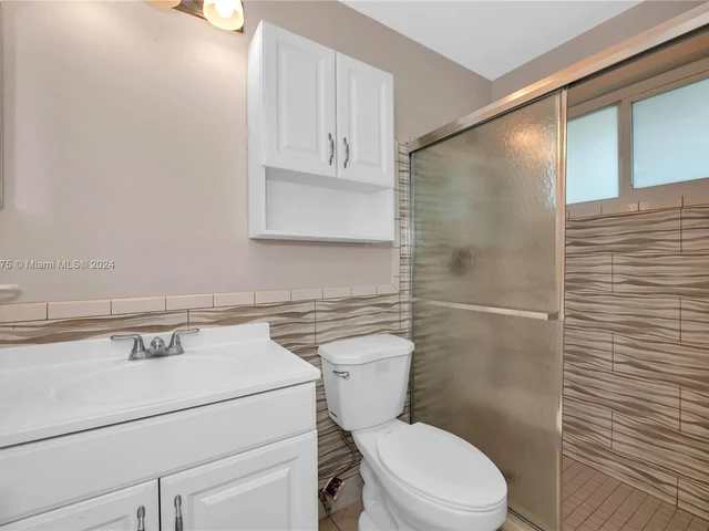 4301 NW 46th St, Tamarac FL 33319