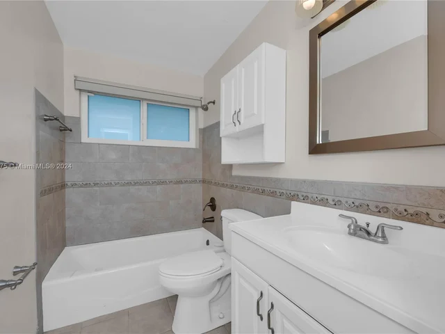 4301 NW 46th St, Tamarac FL 33319