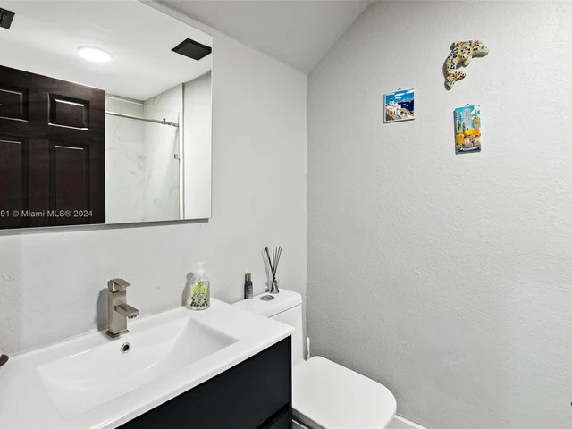 6014 SW 160th Ave, Miami FL 33193