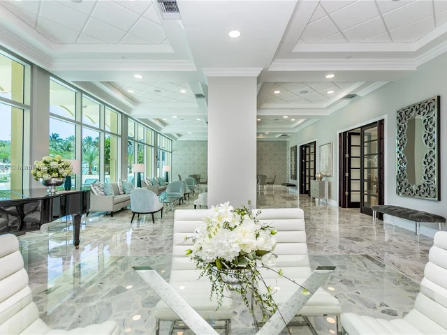 2501 S Ocean Dr # 415, Hollywood FL 33019