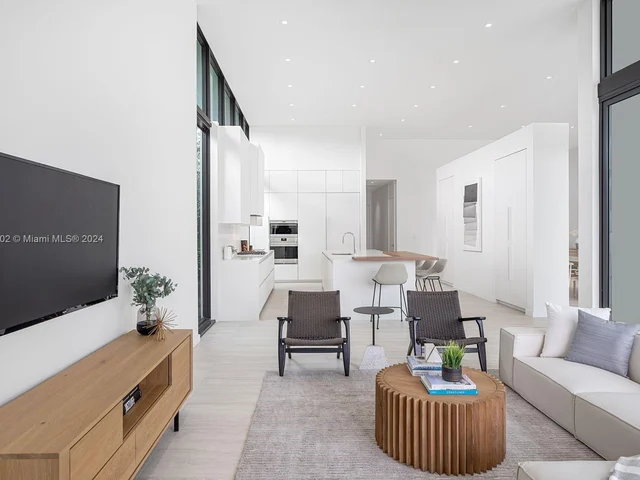 1635 Diplomat Pkwy, Hollywood FL 33019