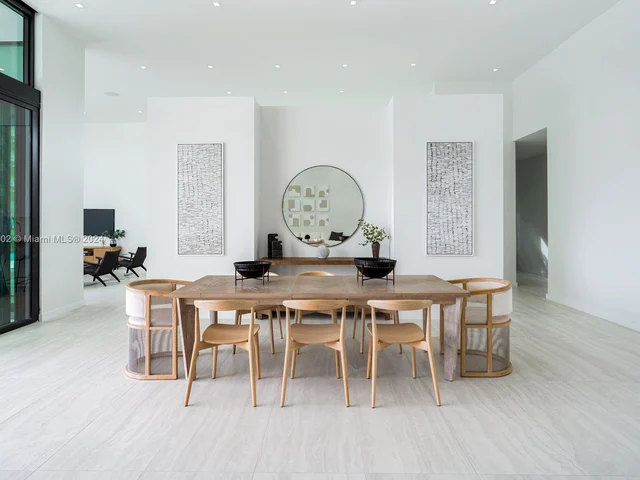 1635 Diplomat Pkwy, Hollywood FL 33019