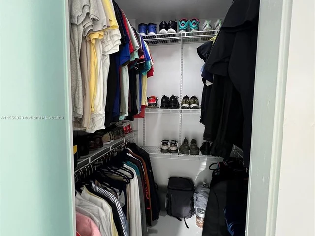 6855 Abbott Ave # 303, Miami Beach FL 33141