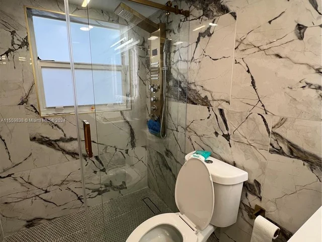 6855 Abbott Ave # 303, Miami Beach FL 33141