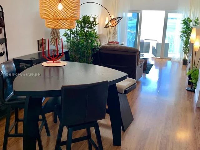 500 Bayview Dr # 1018, Sunny Isles Beach FL 33160
