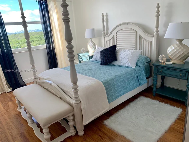 500 Bayview Dr # 1018, Sunny Isles Beach FL 33160