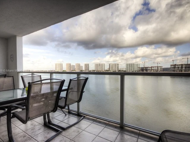 18100 N Bay Rd # 709, Sunny Isles Beach FL 33160