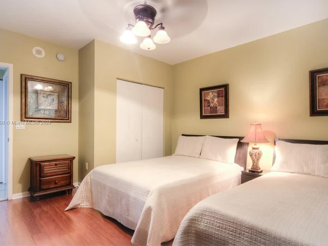 18100 N Bay Rd # 709, Sunny Isles Beach FL 33160