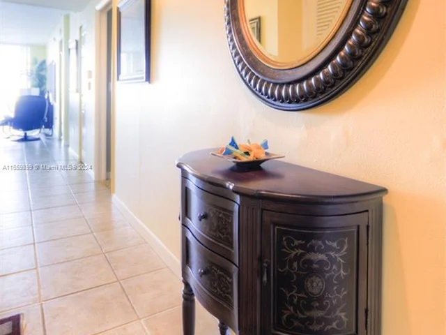 18100 N Bay Rd # 709, Sunny Isles Beach FL 33160