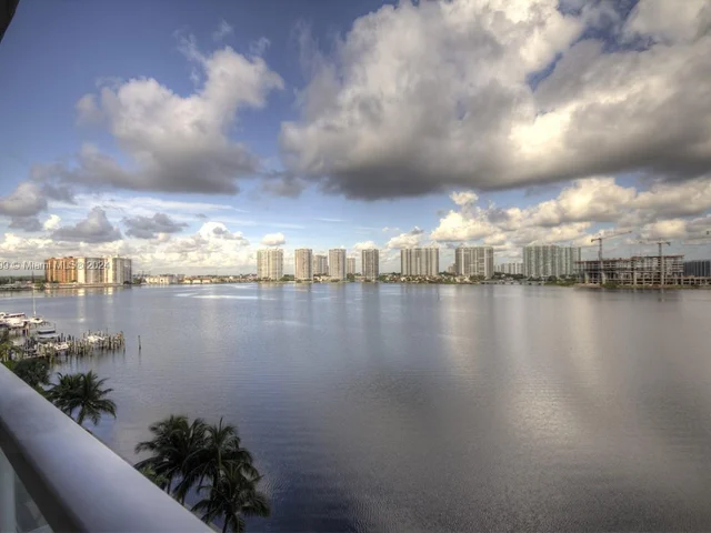 18100 N Bay Rd # 709, Sunny Isles Beach FL 33160