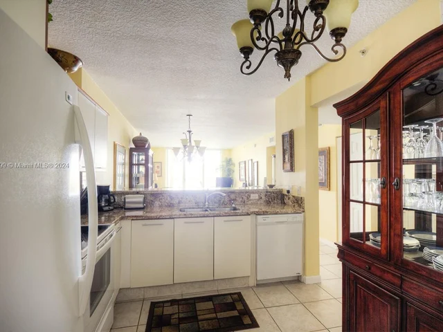 18100 N Bay Rd # 709, Sunny Isles Beach FL 33160