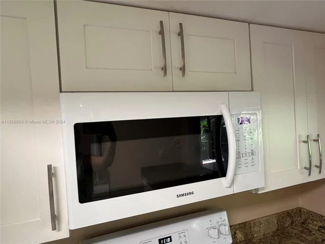 10905 NW 26th Pl, Sunrise FL 33322