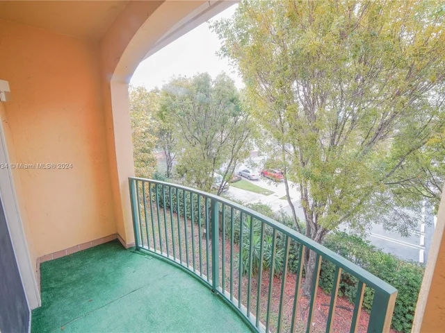7200 NW 114 Ave # 305, Doral FL 33178