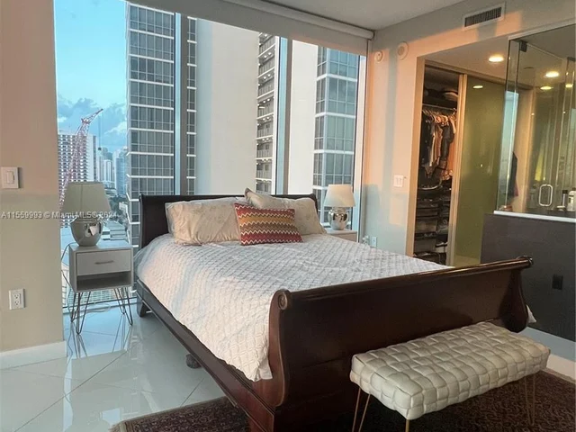 1040 Biscayne Blvd # 2806, Miami FL 33132