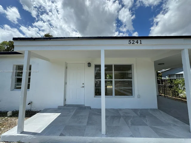5241 NE 2nd Ter, Oakland Park FL 33334