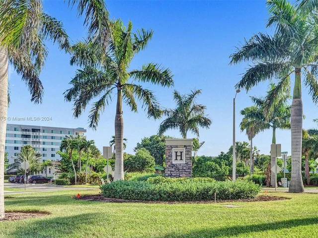 1100 Hillcrest Ct # 309, Hollywood FL 33021