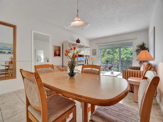 1100 Hillcrest Ct # 309, Hollywood FL 33021