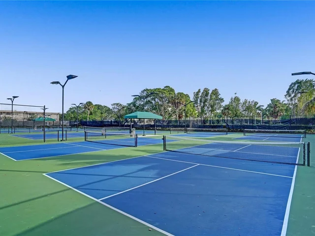 1100 Hillcrest Ct # 309, Hollywood FL 33021