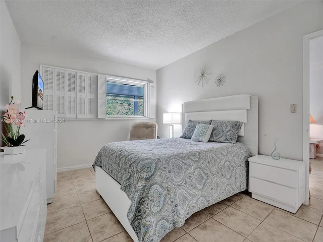 1100 Hillcrest Ct # 309, Hollywood FL 33021