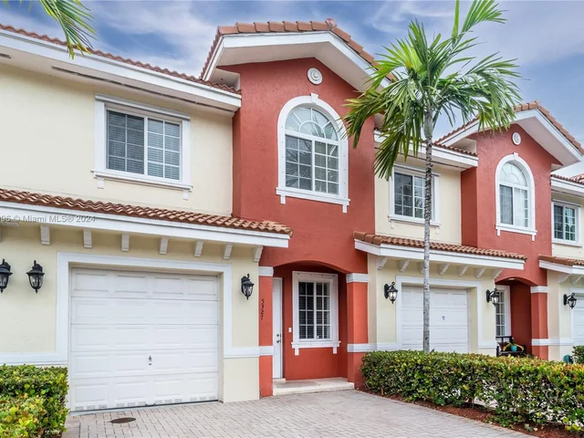 5327 SW 40th Ave, Dania Beach FL 33314