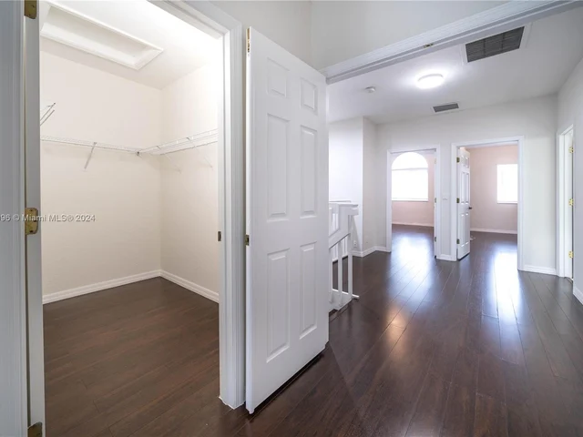 5327 SW 40th Ave, Dania Beach FL 33314