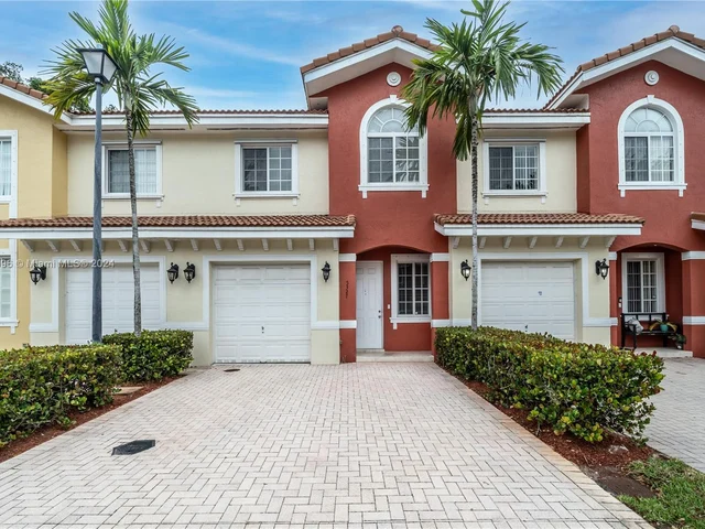 5327 SW 40th Ave, Dania Beach FL 33314