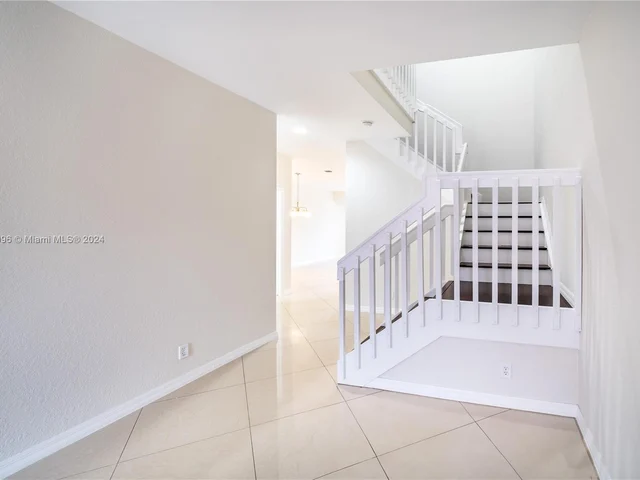 5327 SW 40th Ave, Dania Beach FL 33314